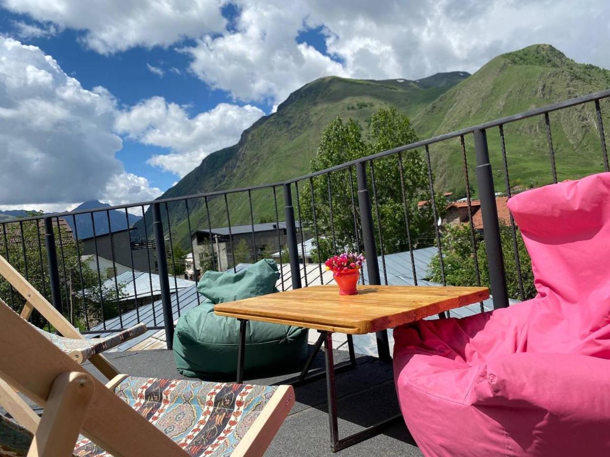 Four Season In Kazbegi Hotel Kültér fotó