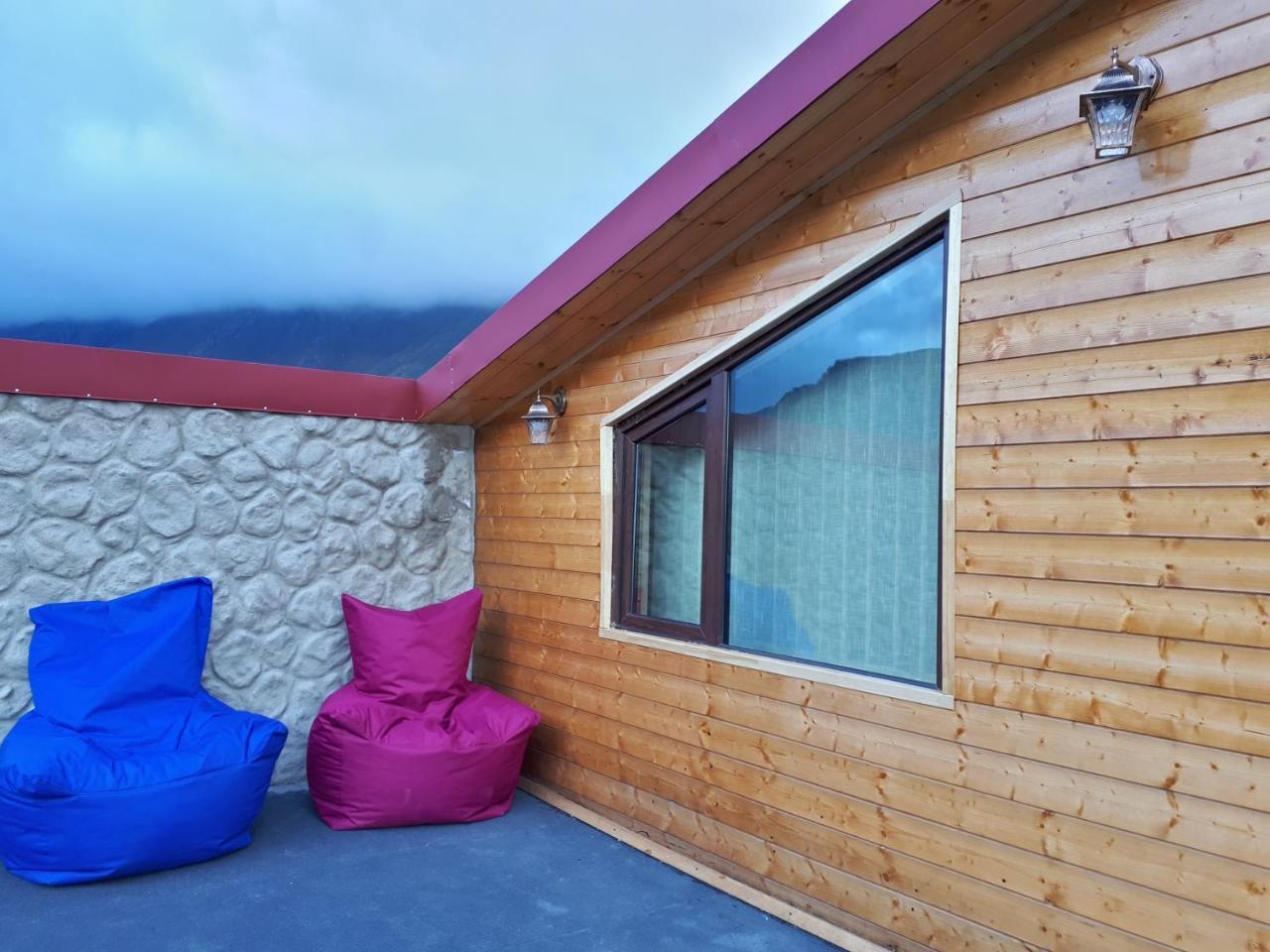 Four Season In Kazbegi Hotel Kültér fotó